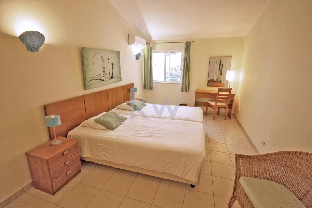 Apartamento T1 para Venda em Lagoa e Carvoeiro Foto 13