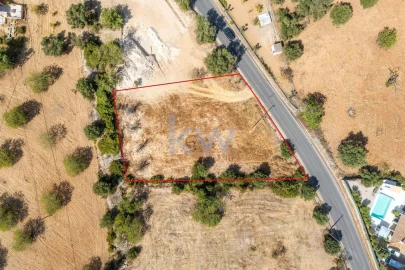 Terreno para Venda em Santa Barbara de Nexe