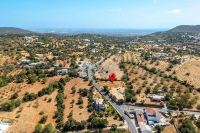 Terreno para Venda em Santa Barbara de Nexe