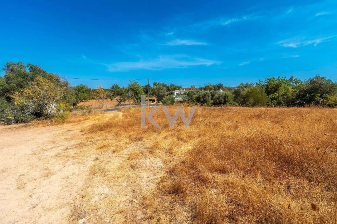 Terreno para Venda em Santa Barbara de Nexe Foto 26