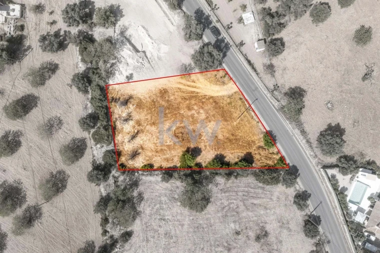 Terreno para Venda em Santa Barbara de Nexe Foto 8