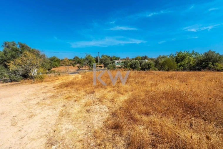Terreno para Venda em Santa Barbara de Nexe Foto 26