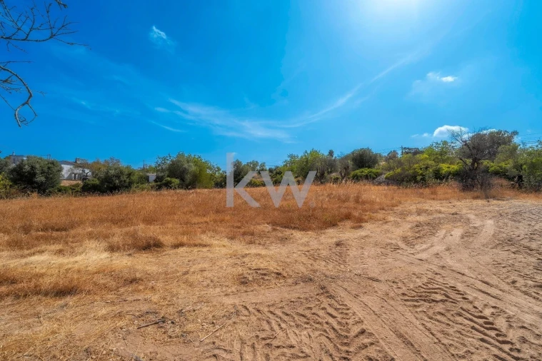 Terreno para Venda em Santa Barbara de Nexe Foto 14