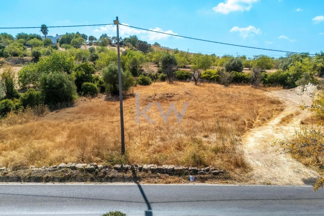 Terreno para Venda em Santa Barbara de Nexe Foto 3