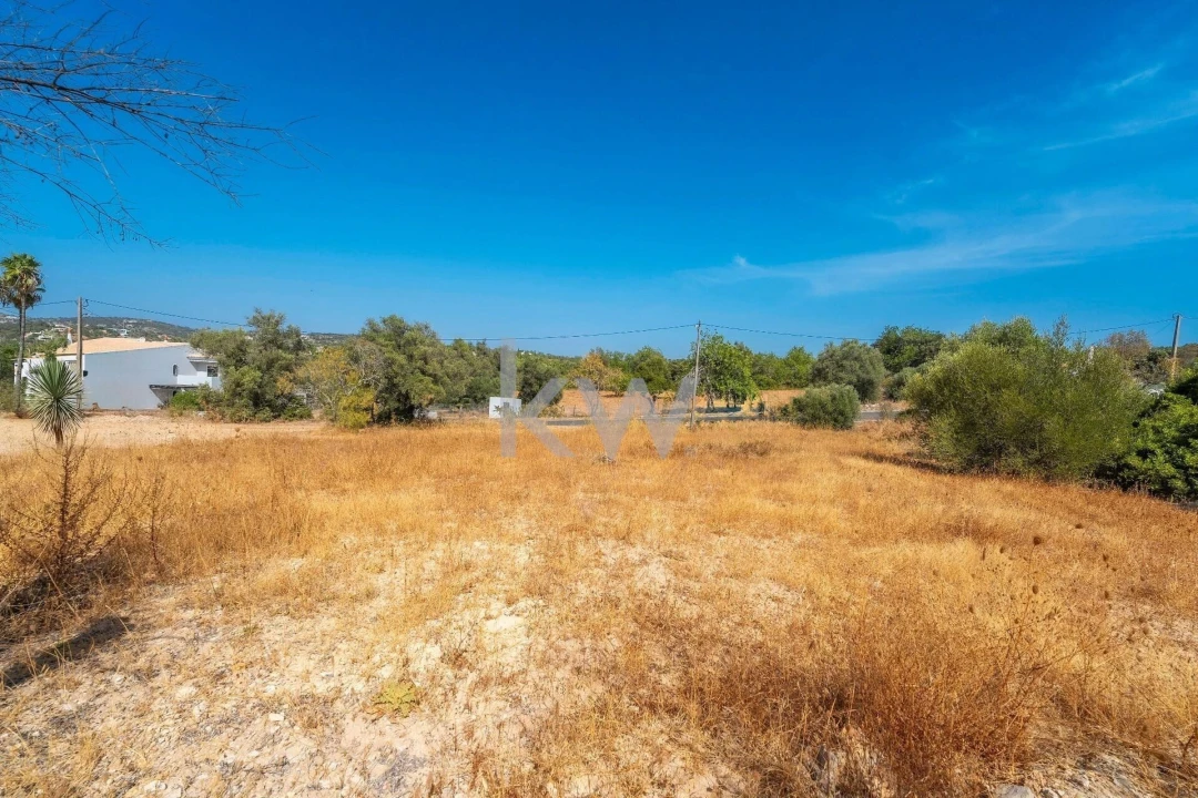 Terreno para Venda em Santa Barbara de Nexe Foto 18