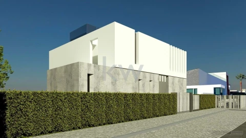Moradia T4 para Venda em Quarteira