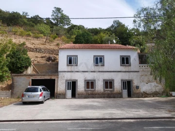 Moradia T3 para Venda em Monchique
