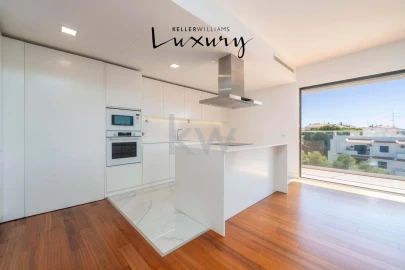 Apartamento T3 para Venda em Albufeira e Olhos de Água