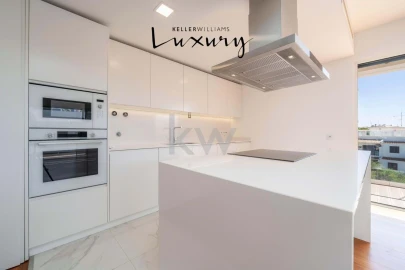 Apartamento T3 para Venda em Albufeira e Olhos de Água