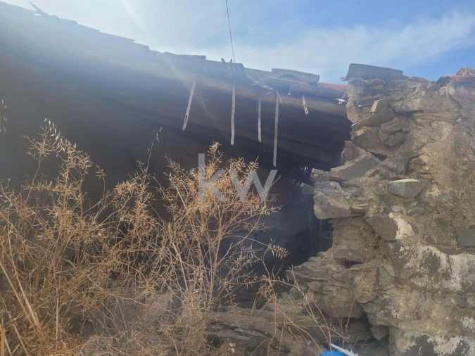 Armazém para Venda em Martim Longo Foto 2