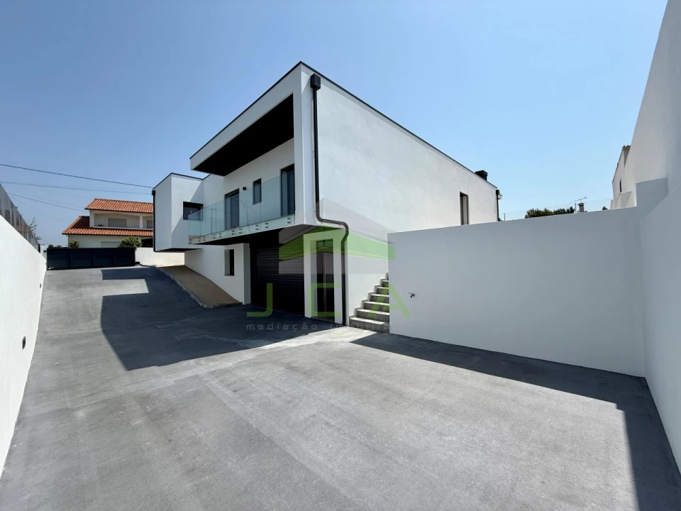 Moradia T3 para Venda em Leiria, Pousos, Barreira e Cortes Foto 3