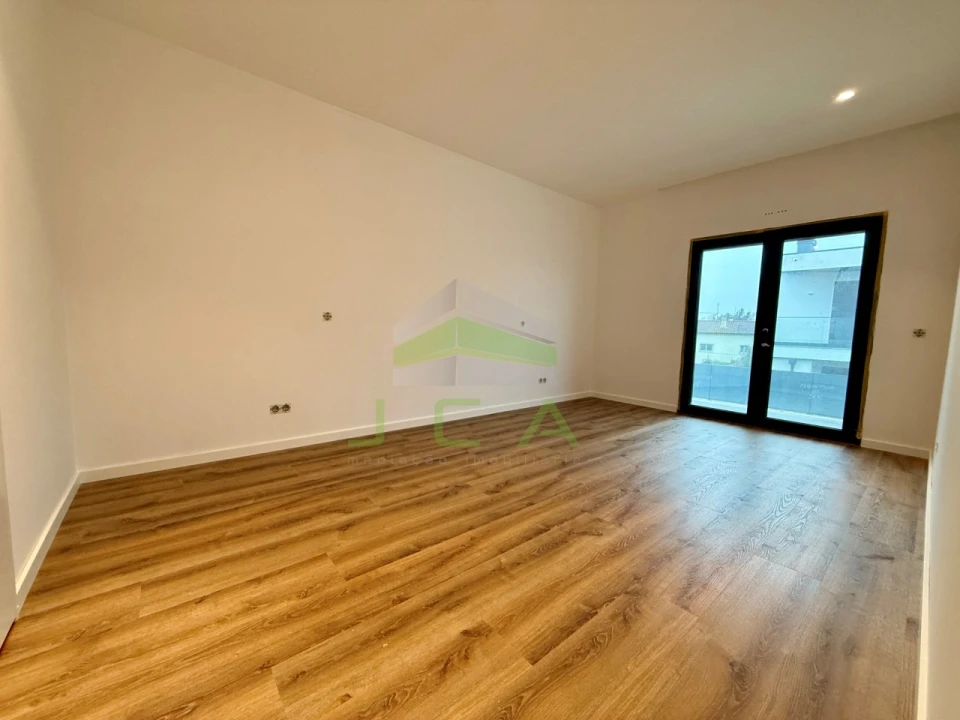 Moradia T3 para Venda em Leiria, Pousos, Barreira e Cortes Foto 15