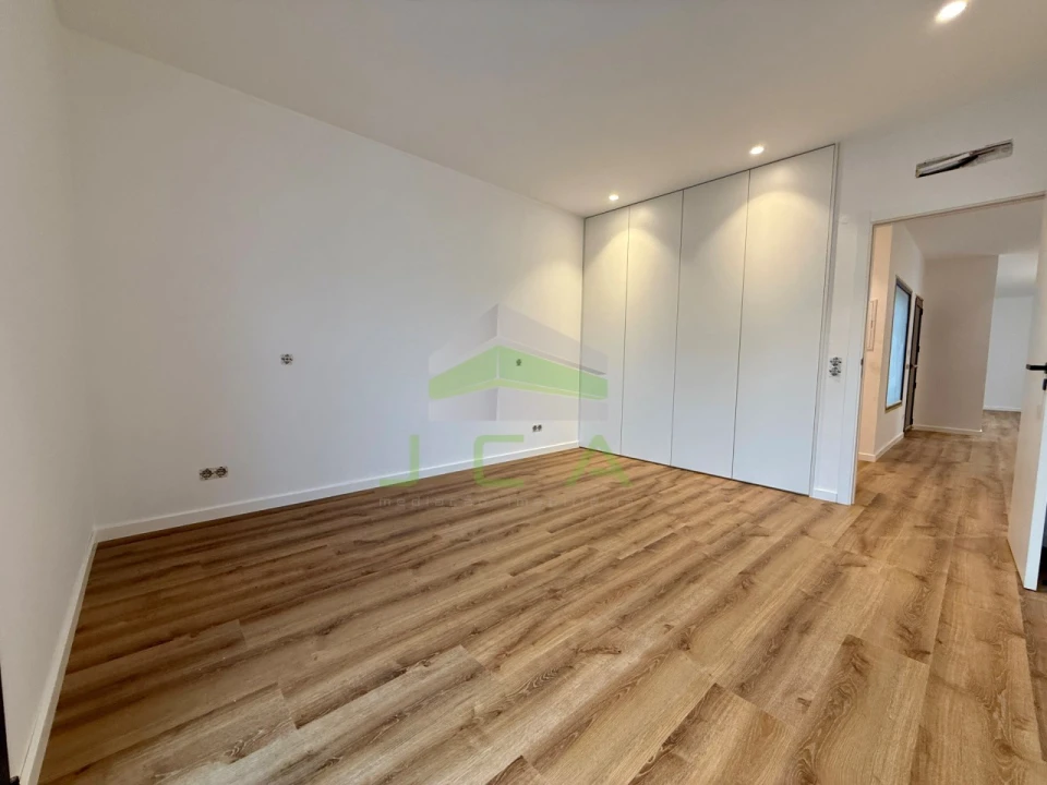 Moradia T3 para Venda em Leiria, Pousos, Barreira e Cortes Foto 18