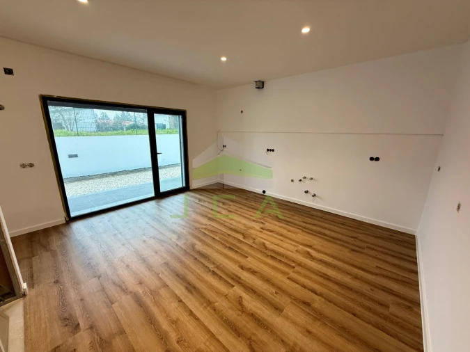 Moradia T3 para Venda em Leiria, Pousos, Barreira e Cortes Foto 11