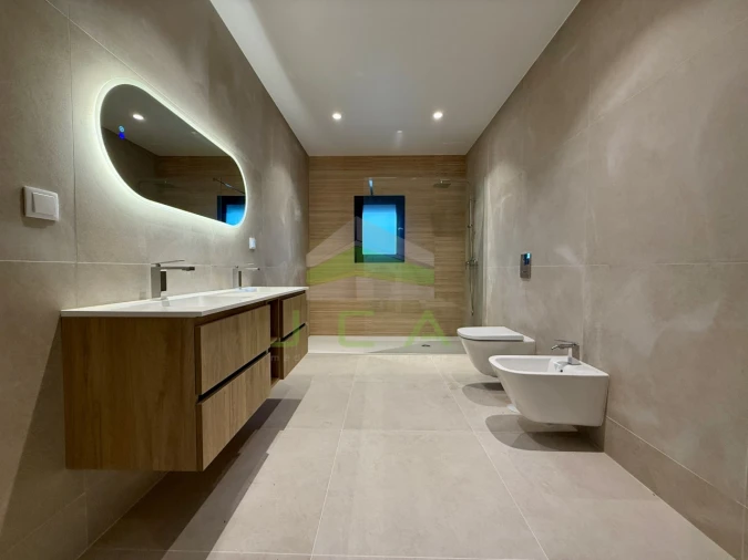 Moradia T3 para Venda em Leiria, Pousos, Barreira e Cortes Foto 12