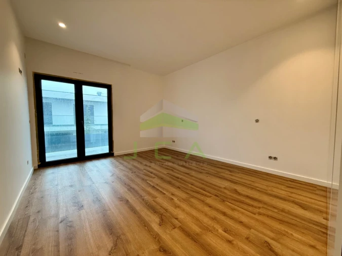 Moradia T3 para Venda em Leiria, Pousos, Barreira e Cortes Foto 17