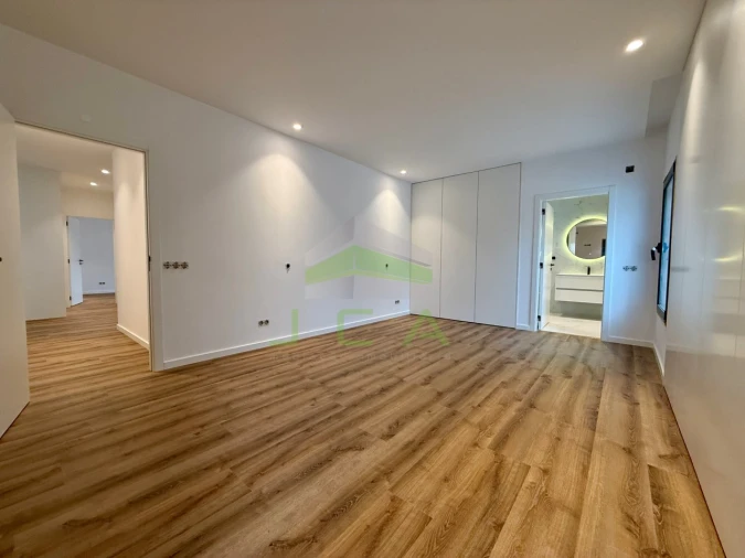 Moradia T3 para Venda em Leiria, Pousos, Barreira e Cortes Foto 21