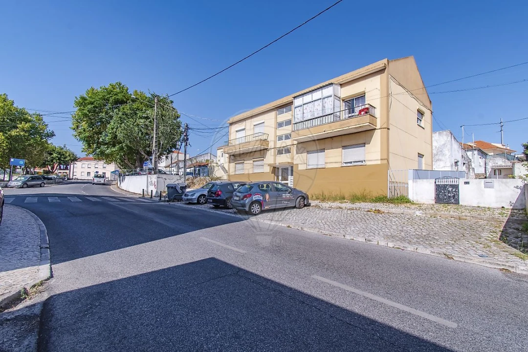 Moradia T3 para Venda em Santa Iria de Azoia, São João da Talha e Bobadela Foto 15
