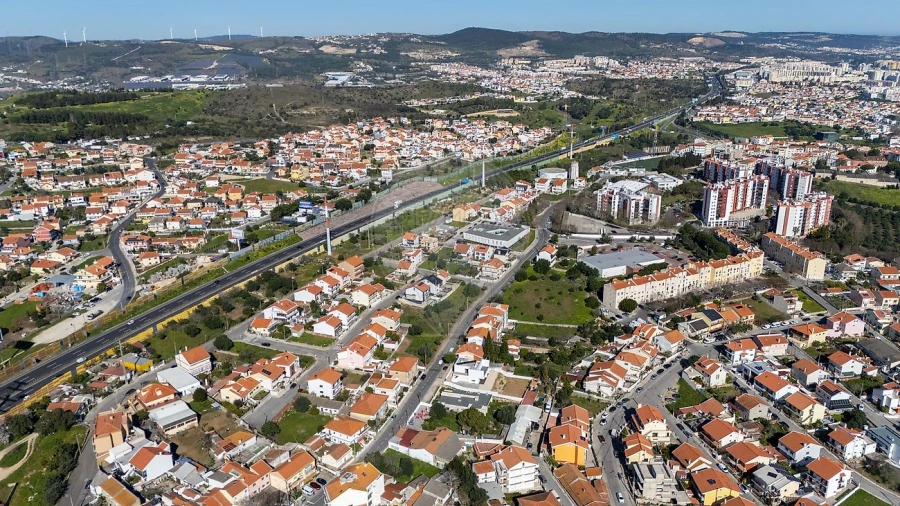 Moradia T3 para Venda em Santa Iria de Azoia, São João da Talha e Bobadela Foto 47