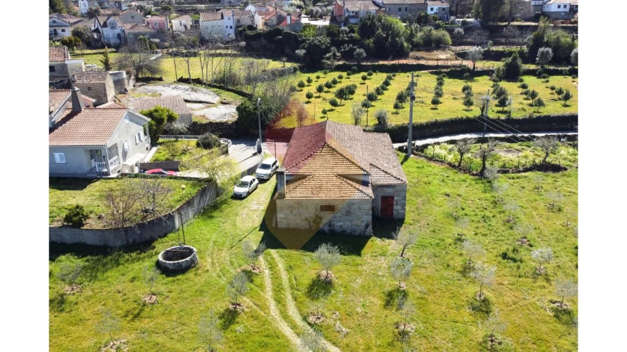 Terreno para Venda em Travanca de Lagos Foto 2