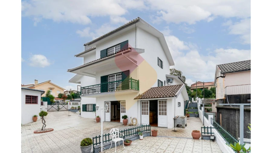 Moradia T4 para Venda em Campo de Besteiros Foto 17