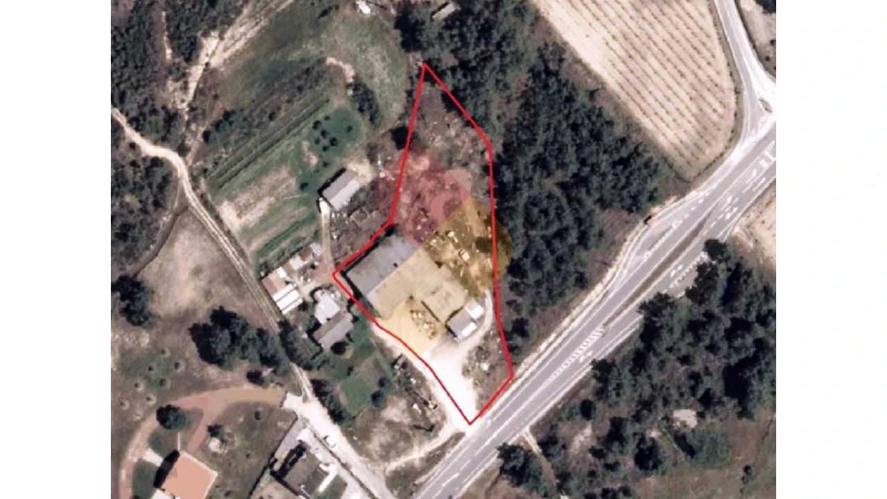 Armazém para Venda em Sernancelhe e Sarzeda Foto 1