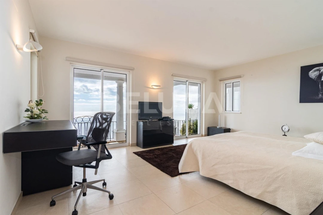 Moradia T4 para Venda em Funchal (Santa Maria Maior) Foto 11