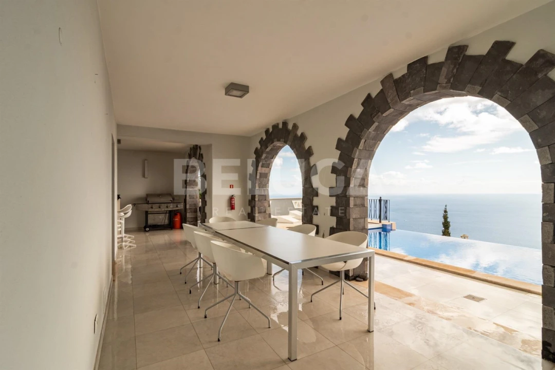 Moradia T4 para Venda em Funchal (Santa Maria Maior) Foto 21