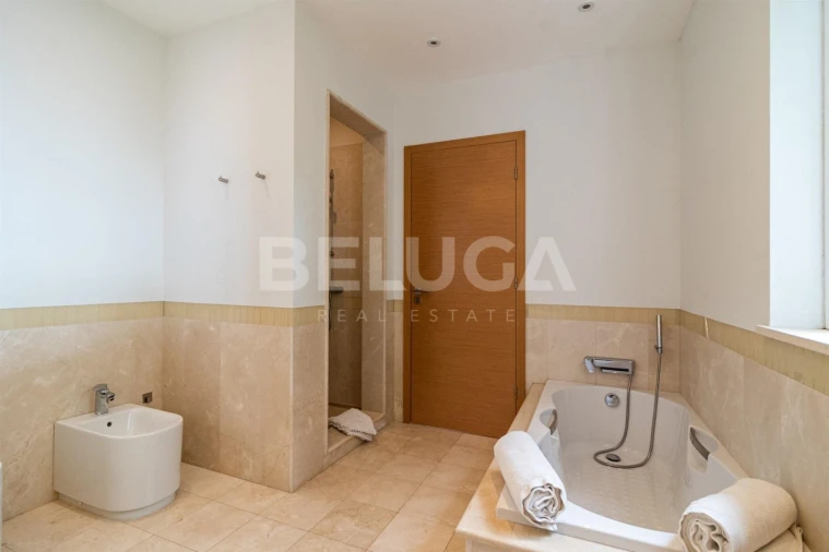 Moradia T4 para Venda em Funchal (Santa Maria Maior) Foto 10