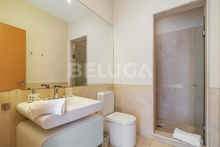 Moradia T4 para Venda em Funchal (Santa Maria Maior) Foto 18