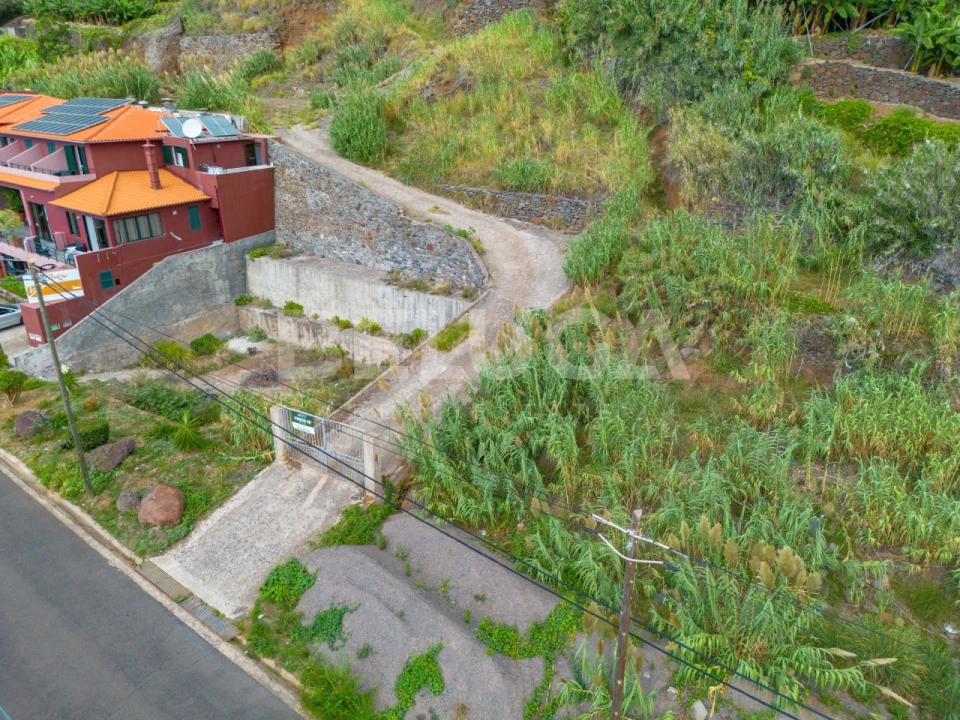 Terreno para Venda em Paul do Mar Foto 23