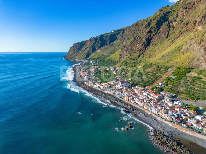 Terreno para Venda em Paul do Mar Foto 37