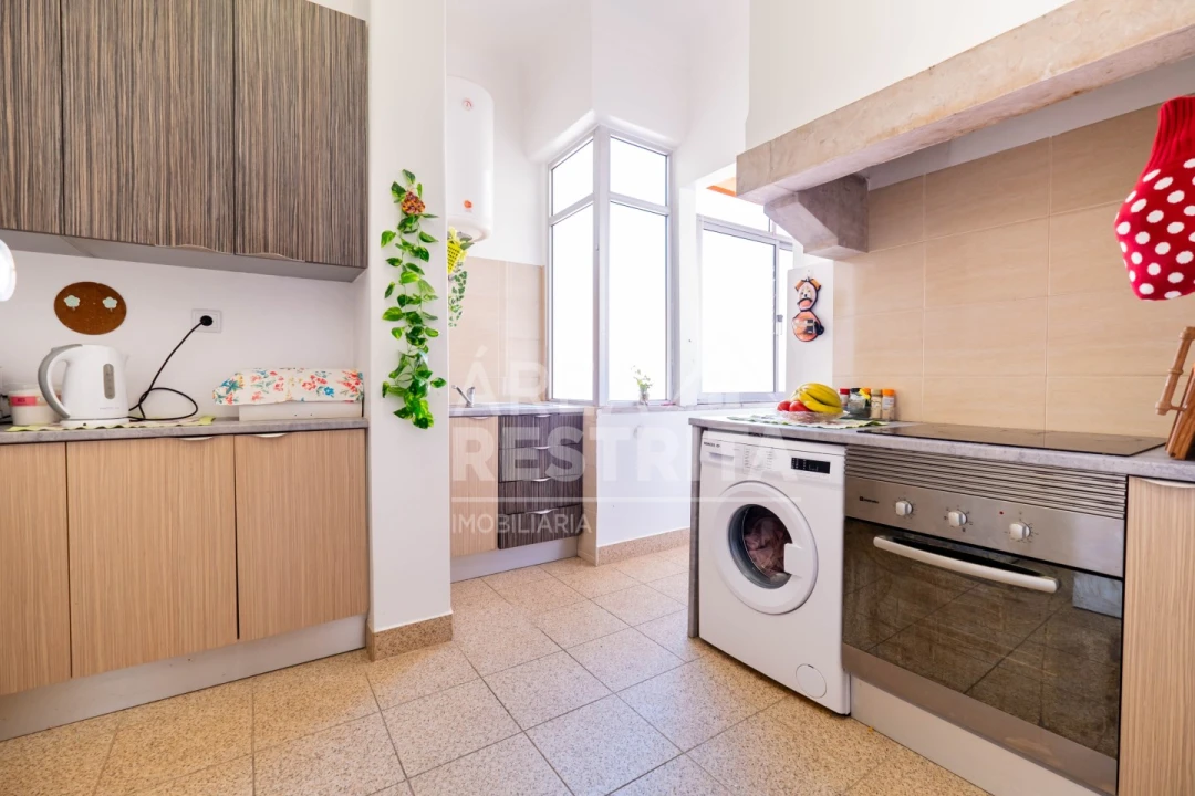 Apartamento T3 para Venda em Campo de Ourique Foto 1