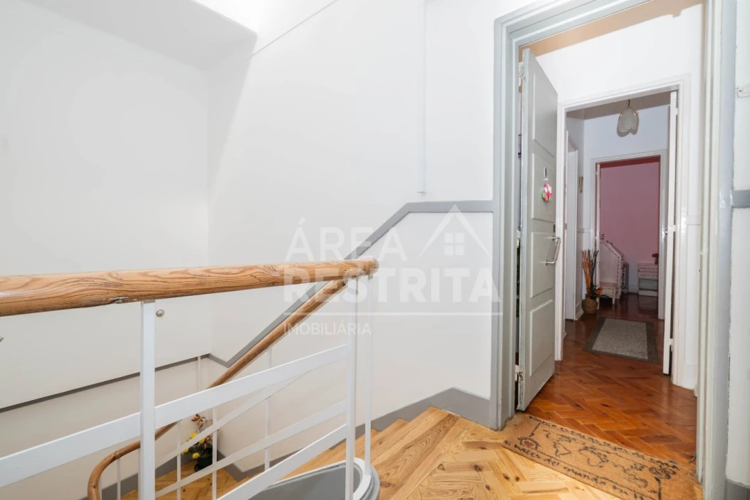 Apartamento T3 para Venda em Campo de Ourique Foto 7