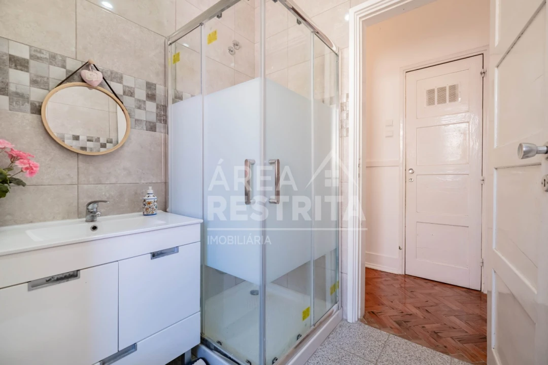 Apartamento T3 para Venda em Campo de Ourique Foto 28