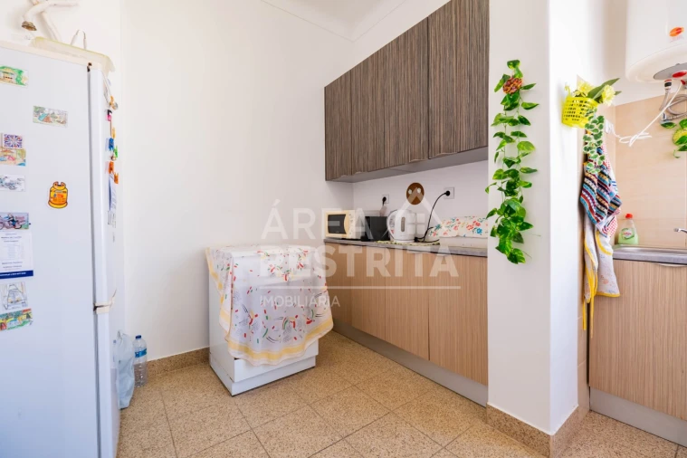 Apartamento T3 para Venda em Campo de Ourique Foto 4