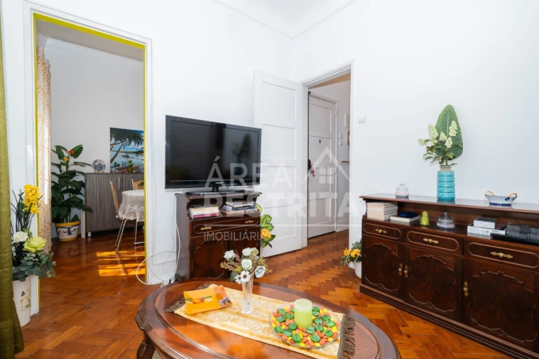 Apartamento T3 para Venda em Campo de Ourique Foto 17