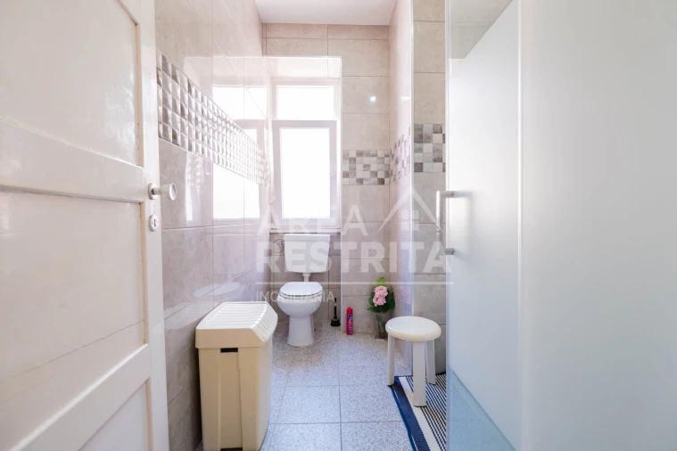 Apartamento T3 para Venda em Campo de Ourique Foto 23
