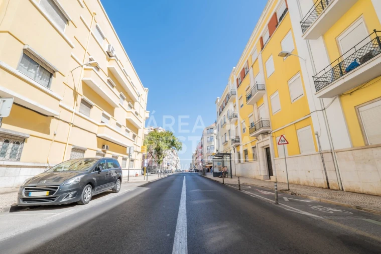 Apartamento T3 para Venda em Campo de Ourique Foto 32
