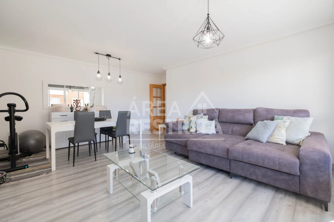 Apartamento T3 para Venda em Alhos Vedros Foto 1