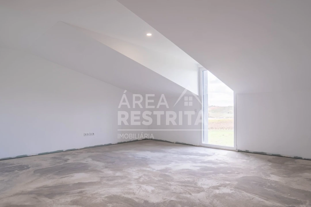 Moradia T2 para Venda em Freiria Foto 31