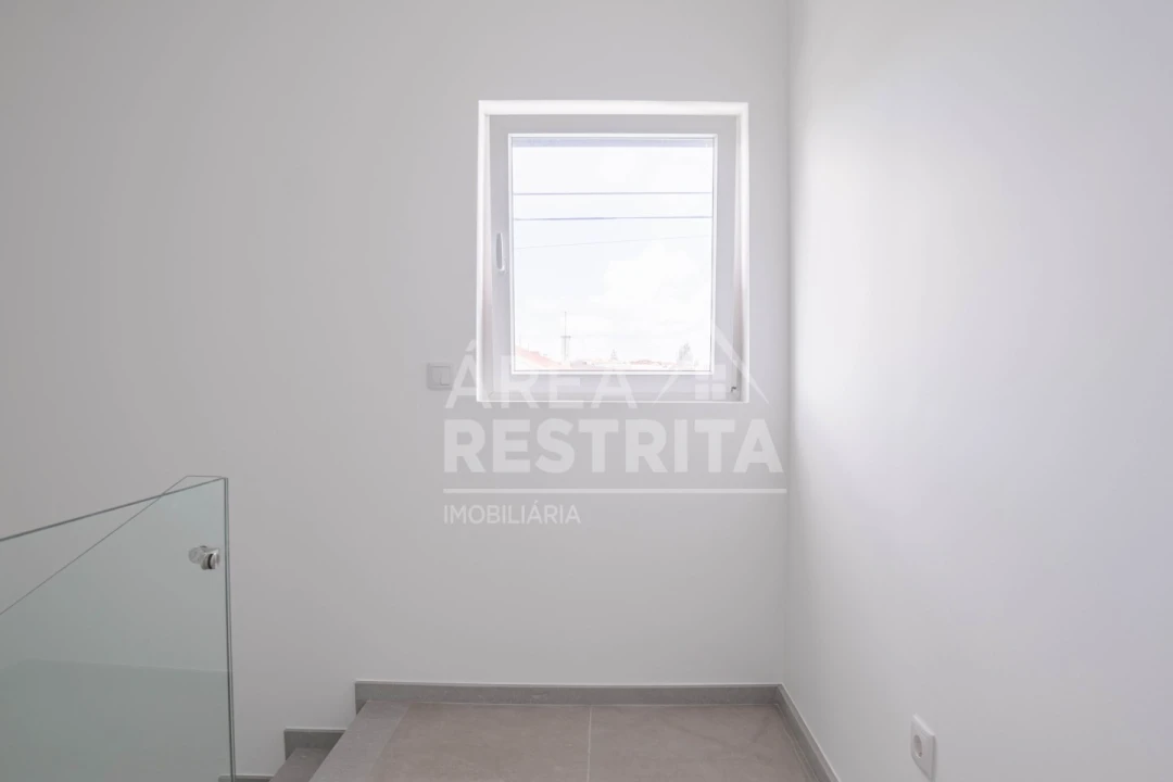 Moradia T2 para Venda em Freiria Foto 25