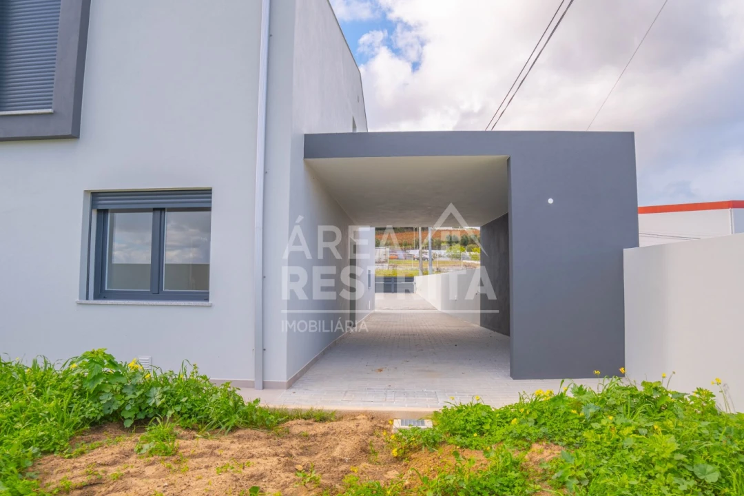 Moradia T2 para Venda em Freiria Foto 37