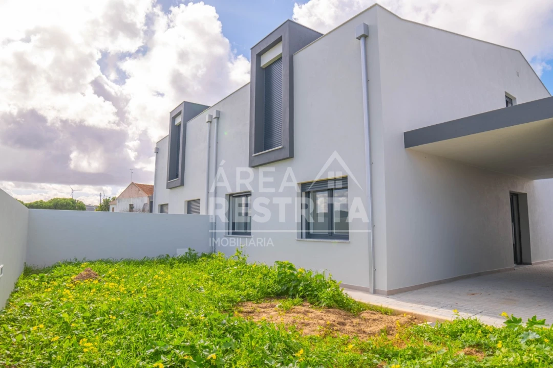 Moradia T2 para Venda em Freiria Foto 42