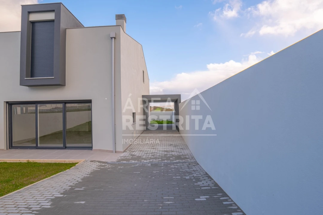 Moradia T2 para Venda em Freiria Foto 43