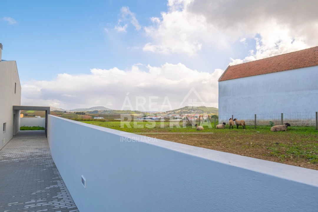 Moradia T2 para Venda em Freiria Foto 48