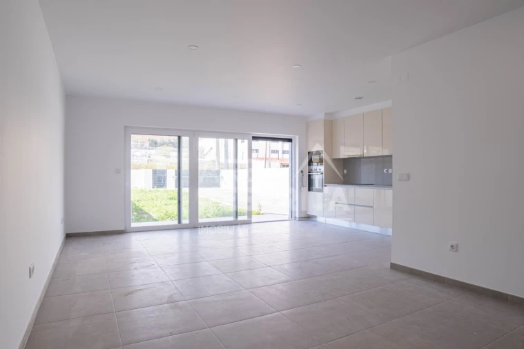 Moradia T2 para Venda em Freiria Foto 8