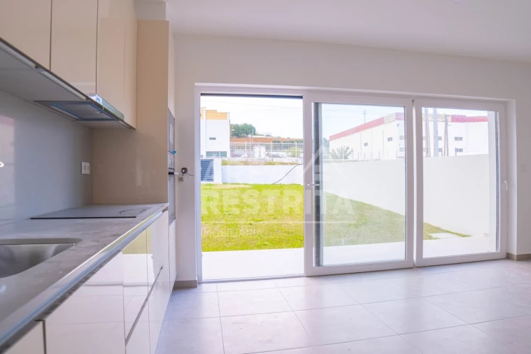 Moradia T2 para Venda em Freiria Foto 13