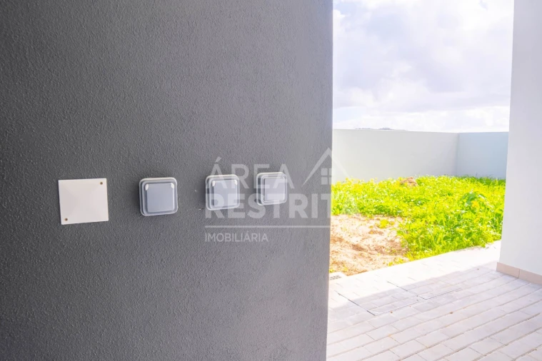 Moradia T2 para Venda em Freiria Foto 36