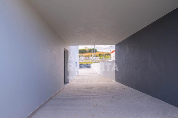 Moradia T2 para Venda em Freiria Foto 38